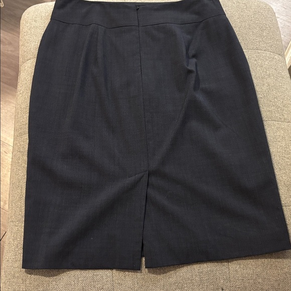 Banana Republic Charcoal Pencil Skirt - Picture 3 of 3